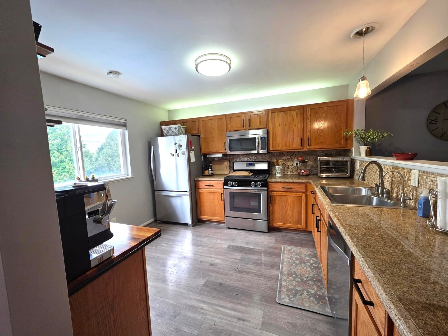 main property photo 14