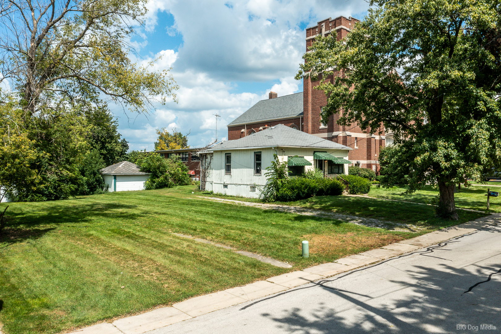 main property photo 3