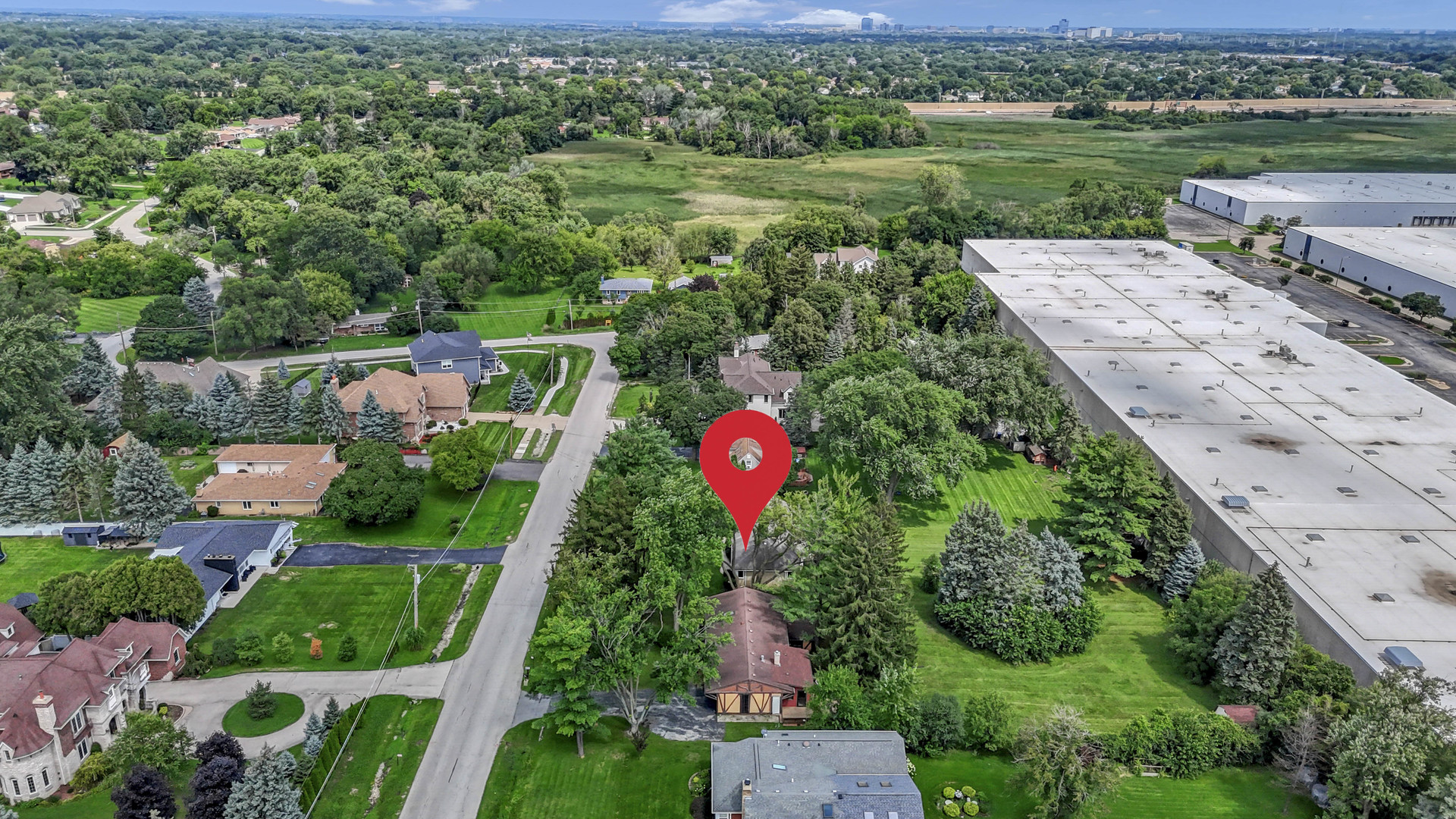 main property photo 28