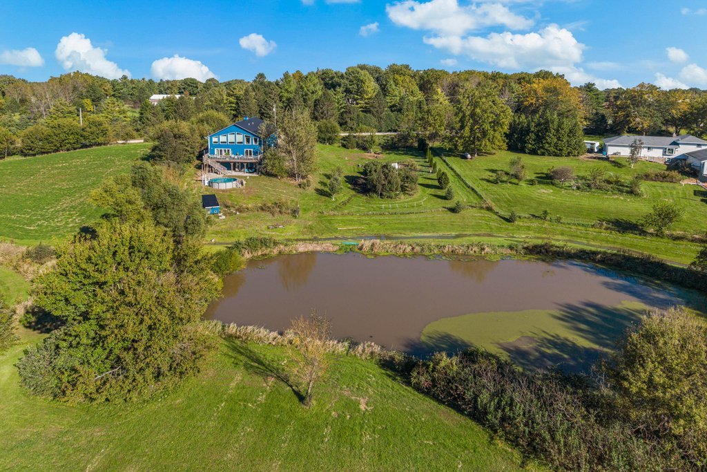 main property photo 6