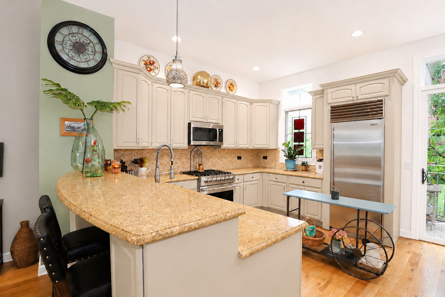 main property photo 12
