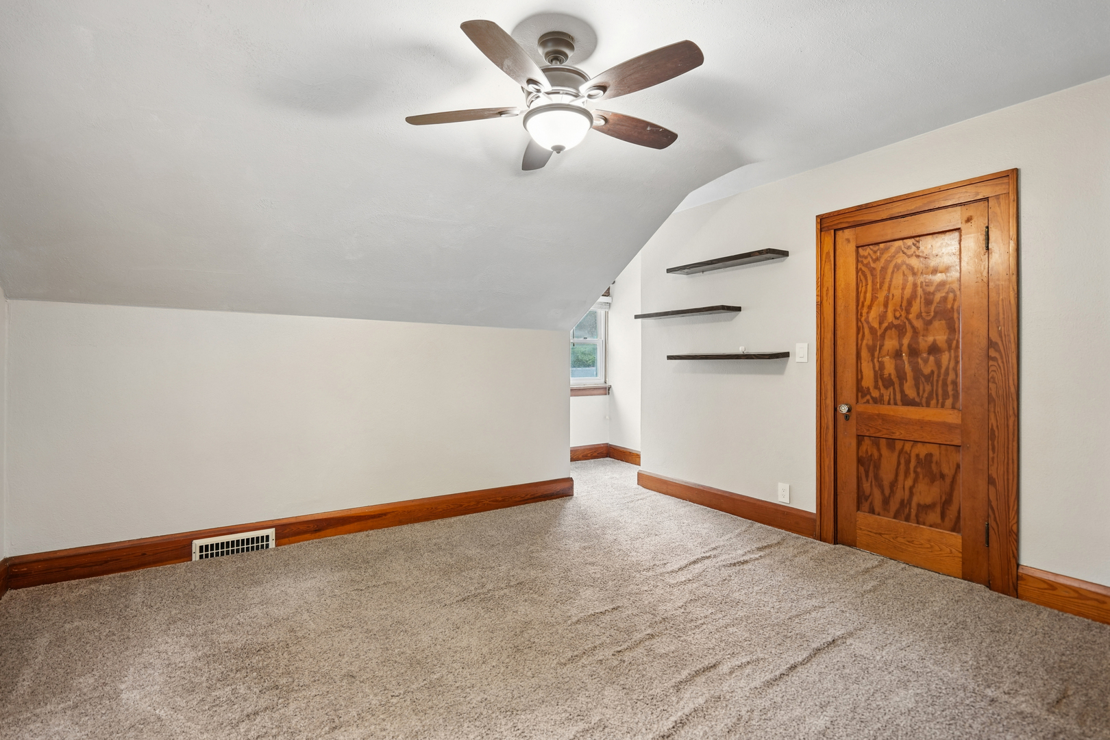 property viewer photo 14