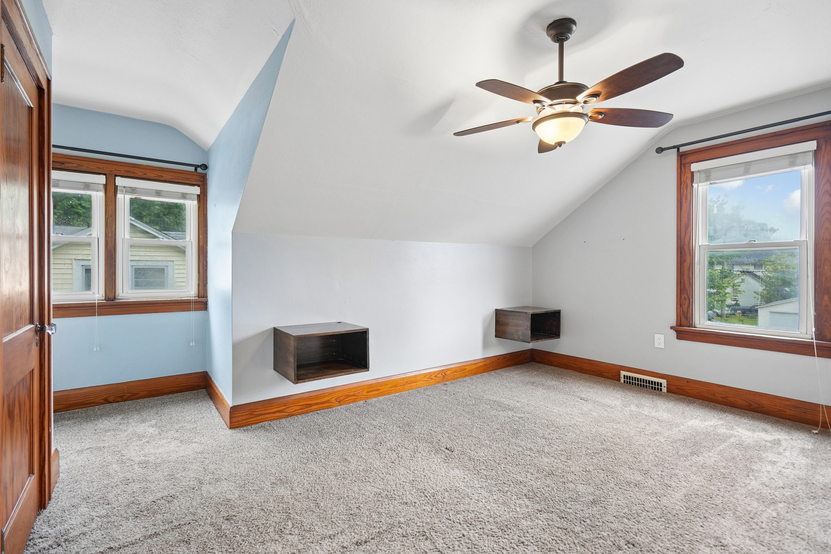 property viewer photo 17