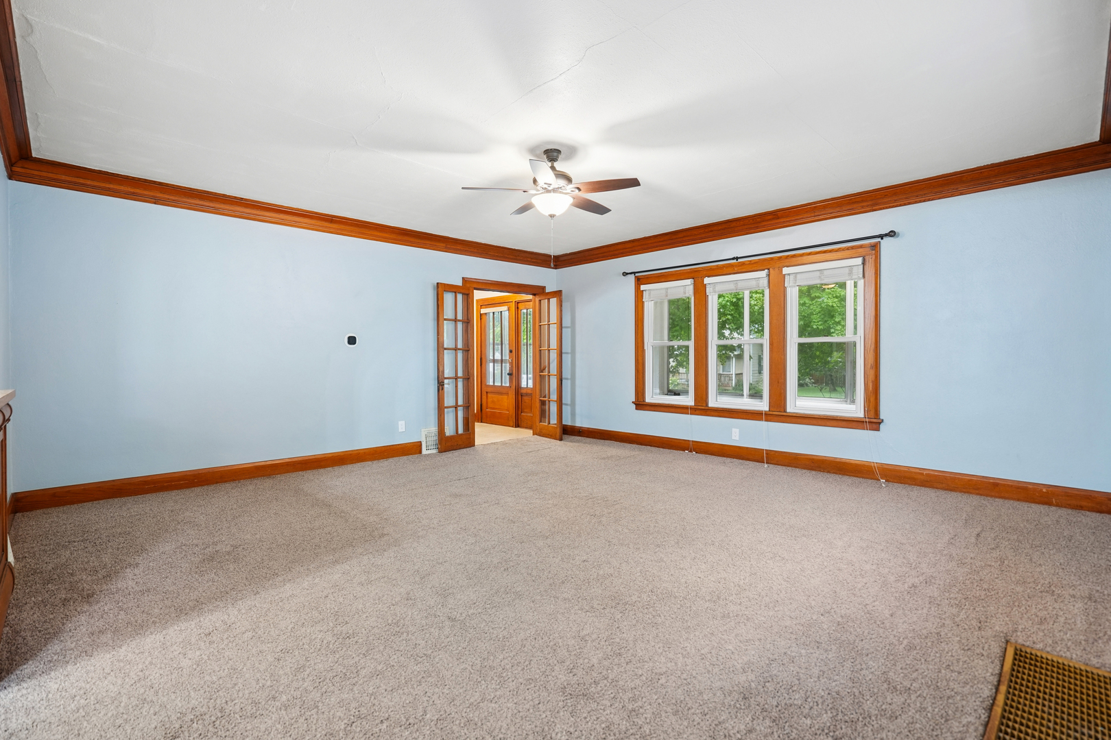 property viewer photo 4