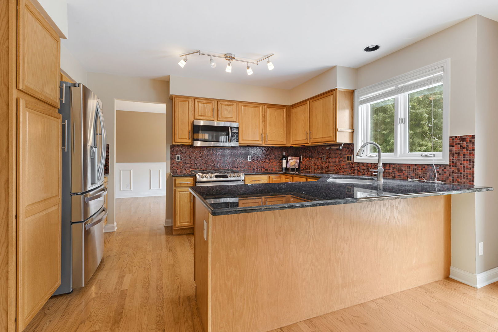 main property photo 8