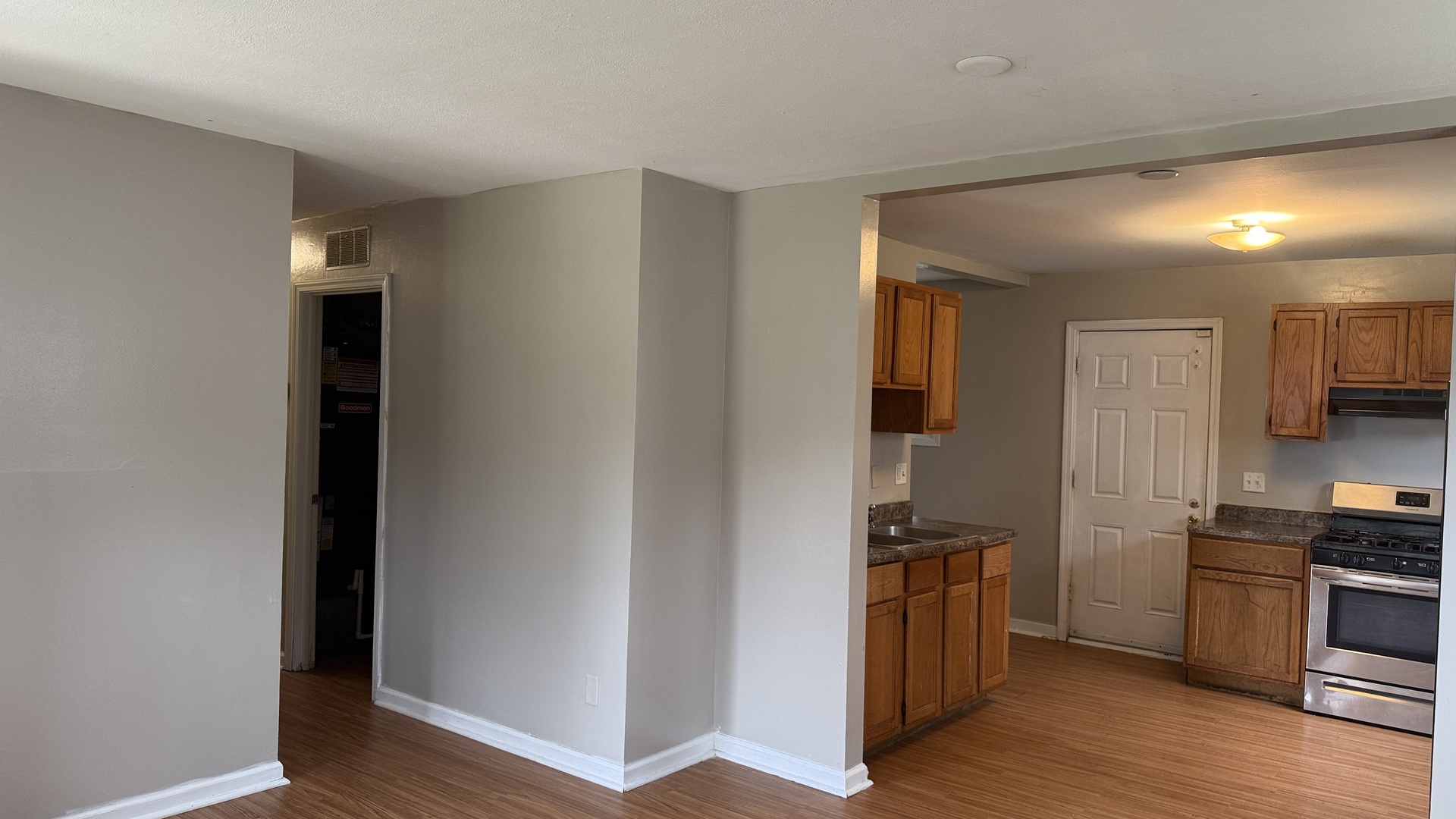property viewer photo 3