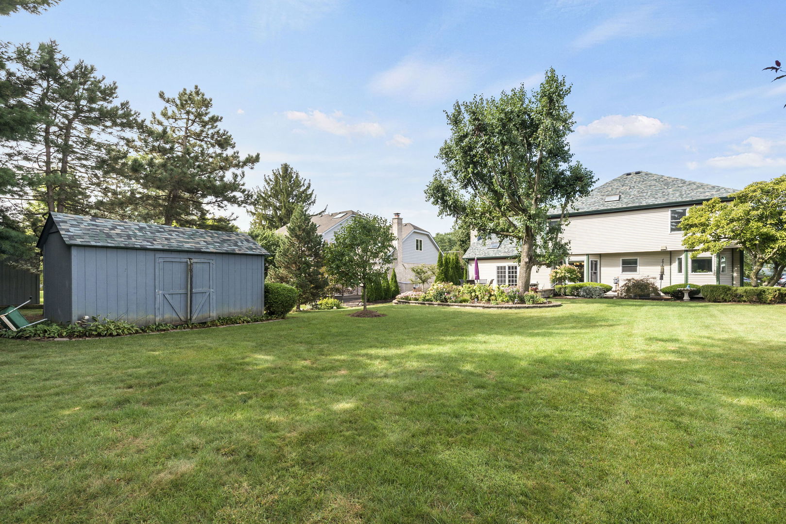 main property photo 23