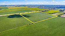 main property photo 9