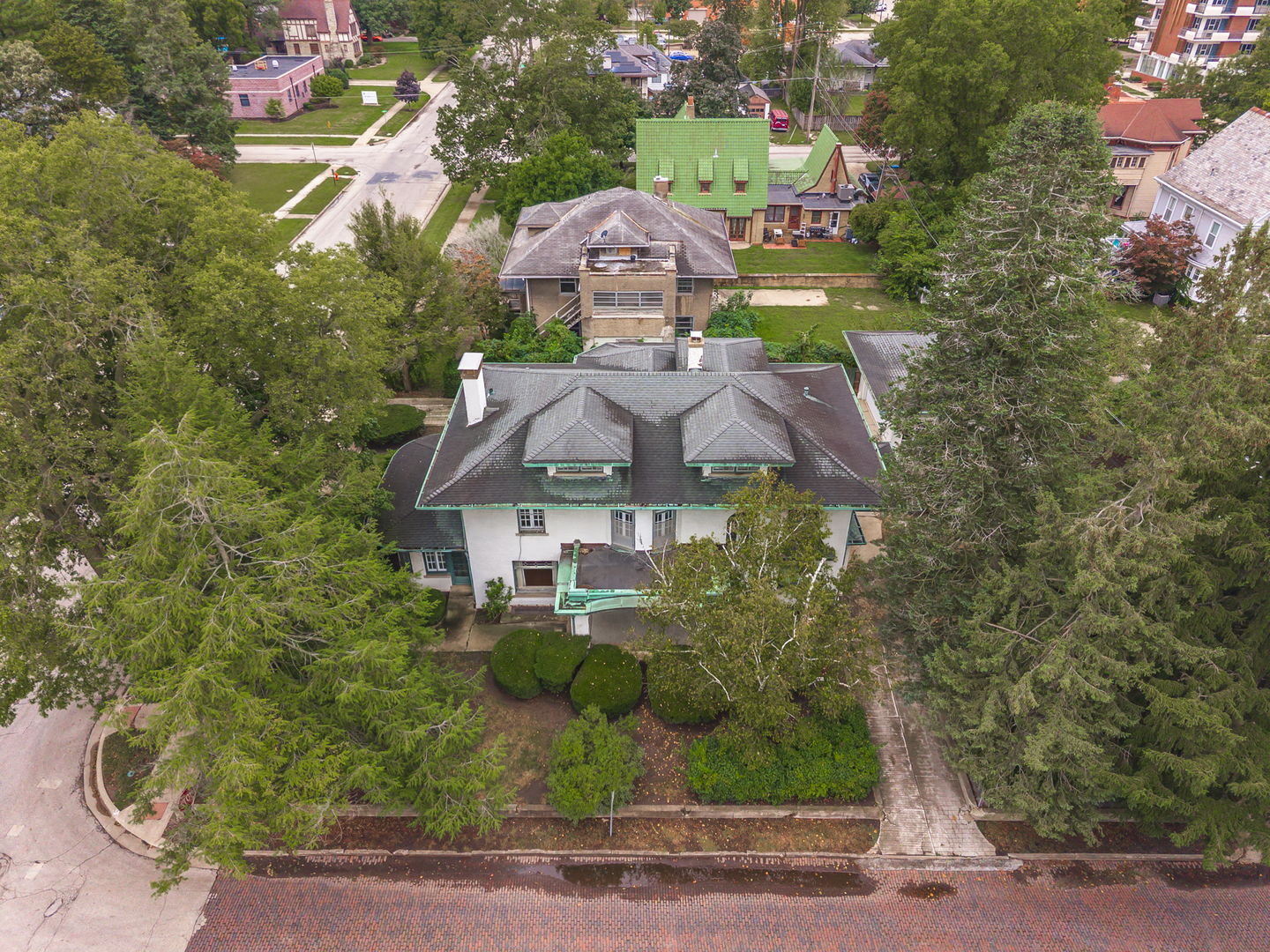 main property photo 11