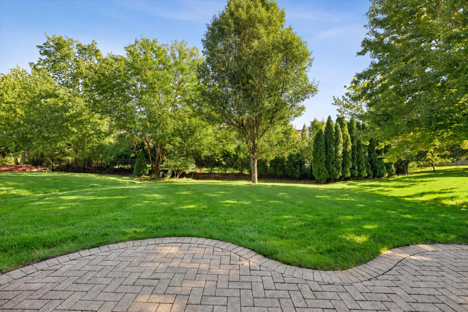 main property photo 34
