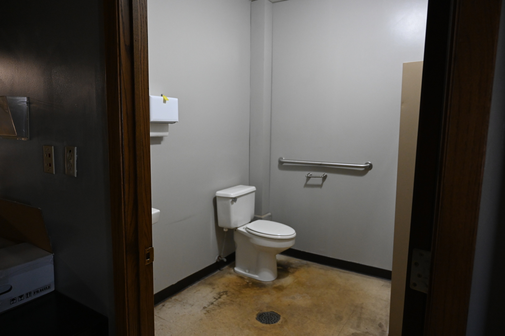 main property photo 30