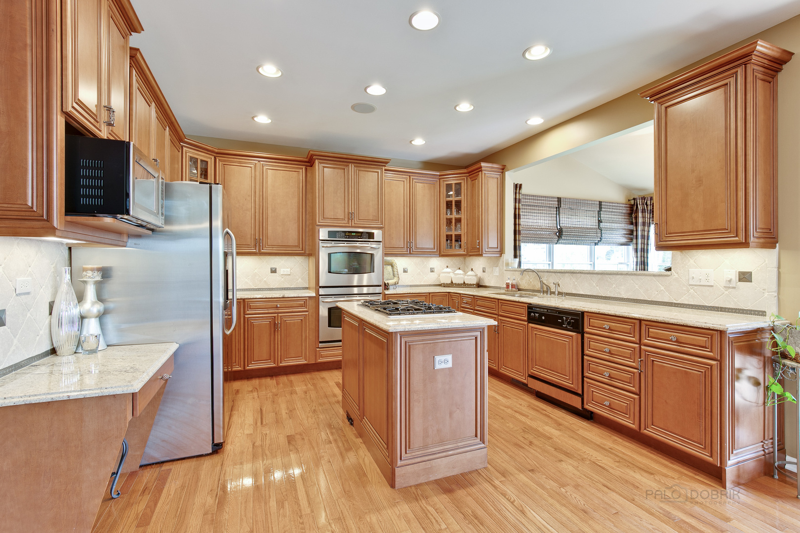 main property photo 11