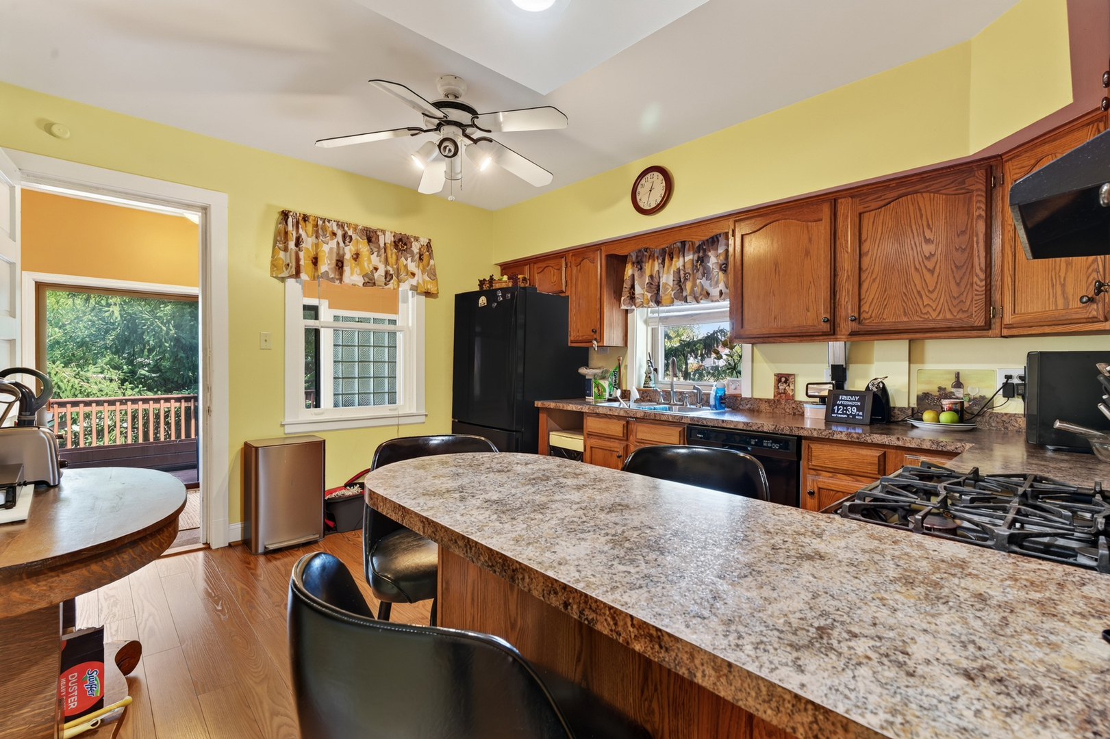 main property photo 12