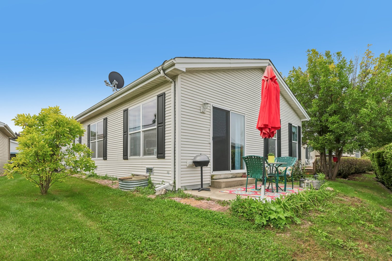 main property photo 20