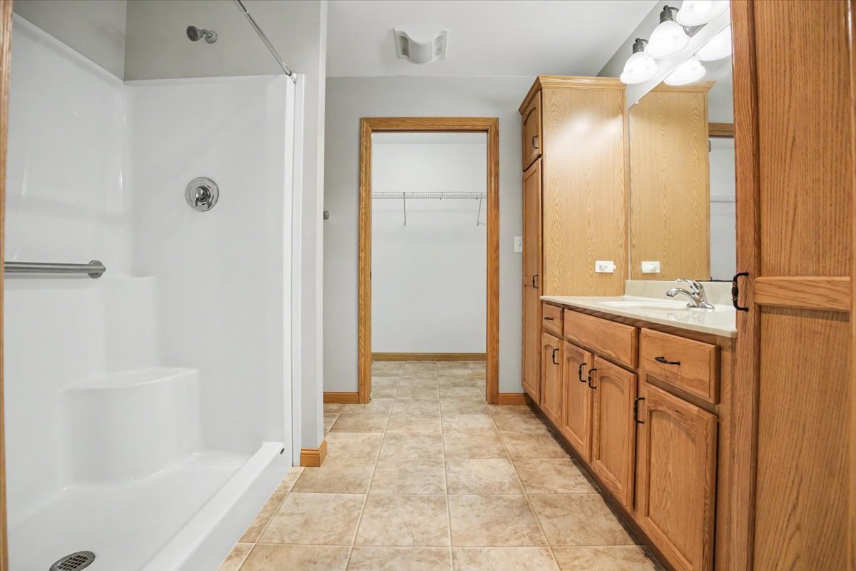 property viewer photo 16