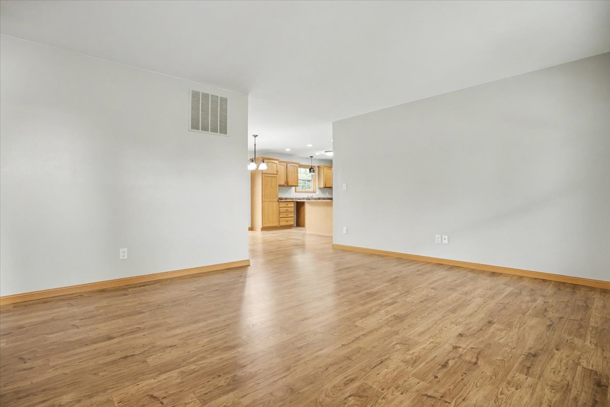 property viewer photo 4
