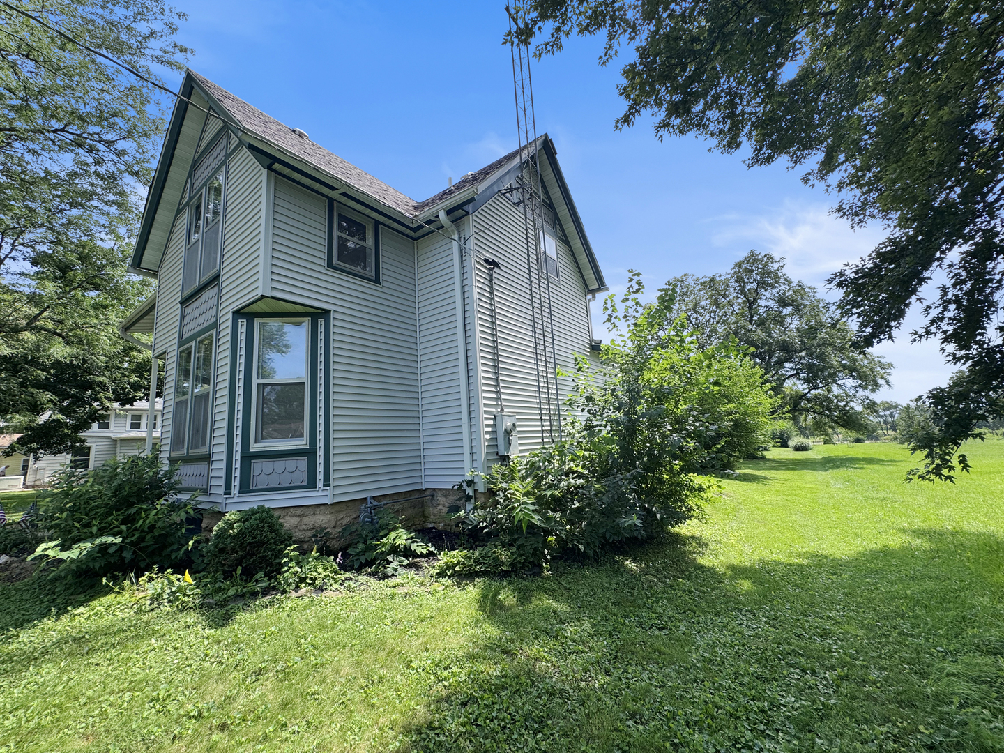 main property photo 7