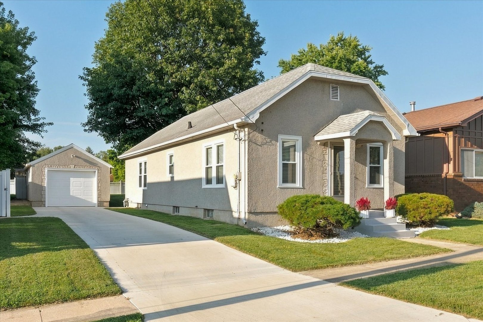 property viewer photo 16