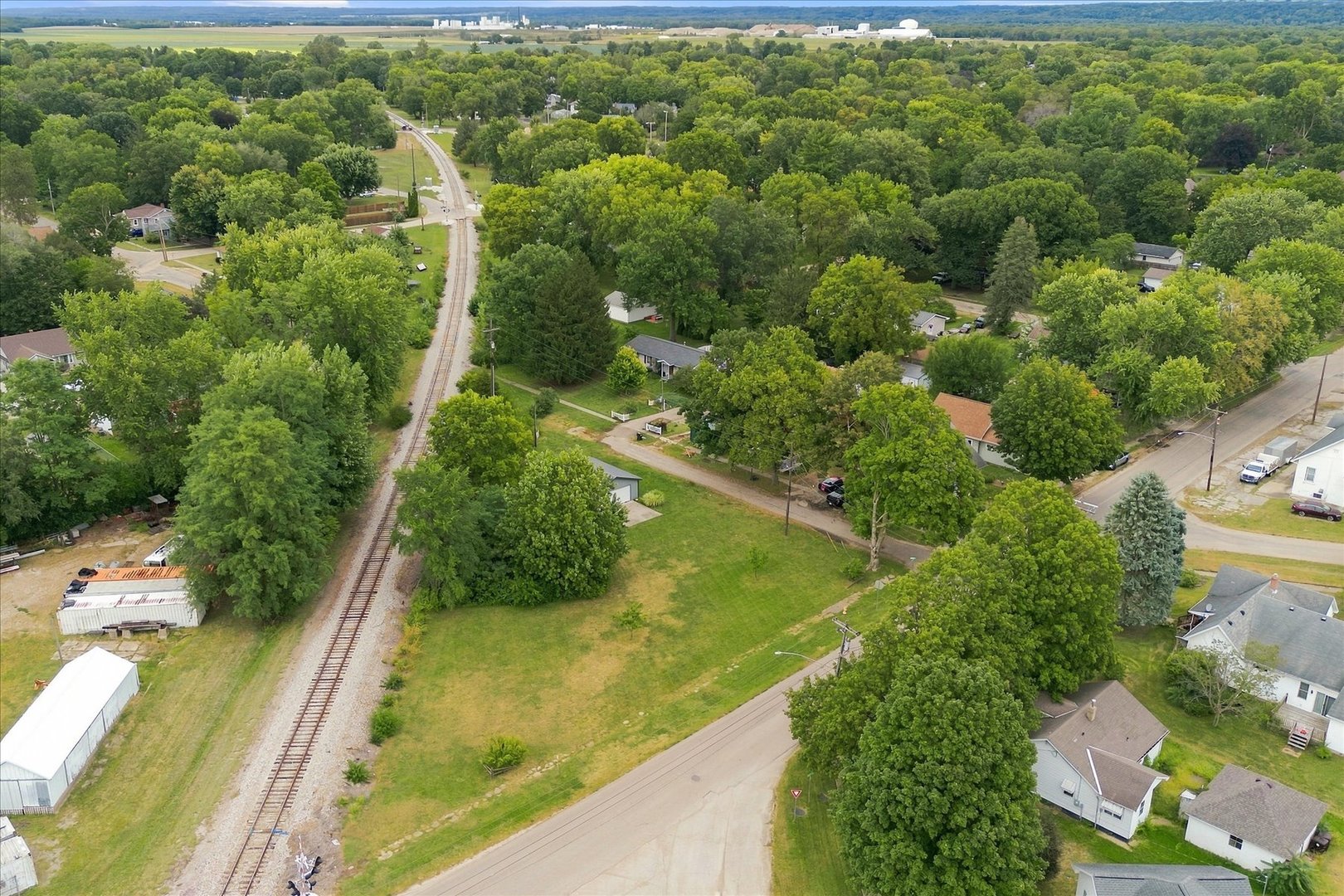 main property photo 35