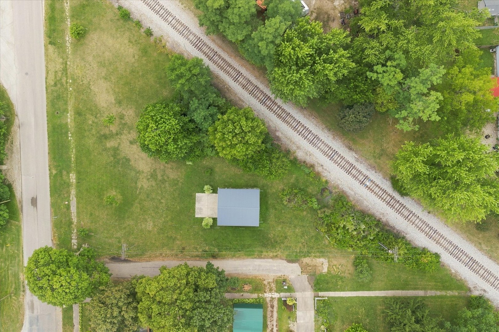main property photo 36