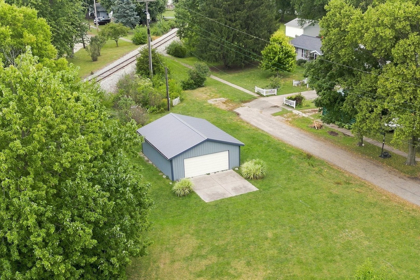 main property photo 39