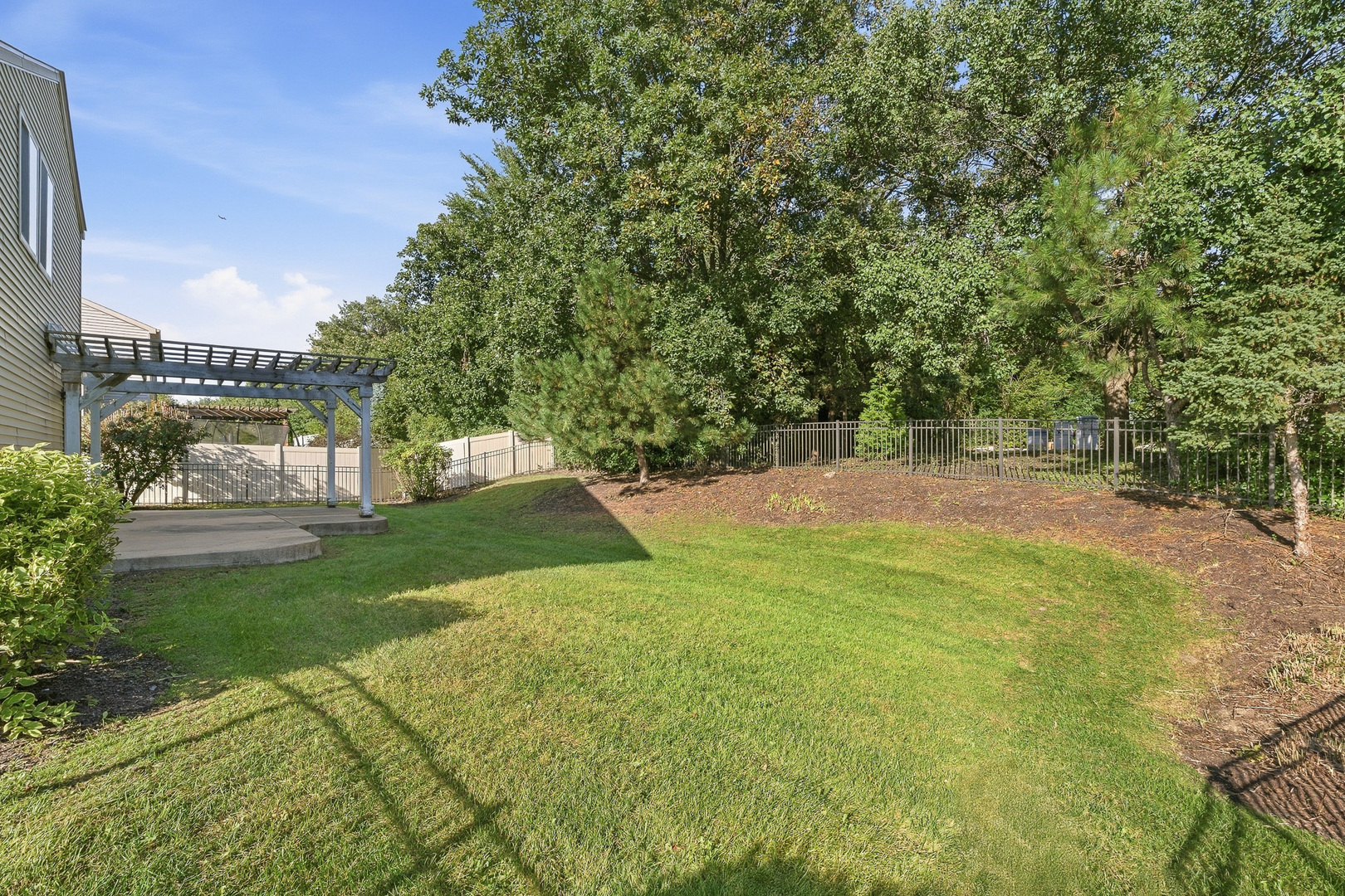 property viewer photo 27