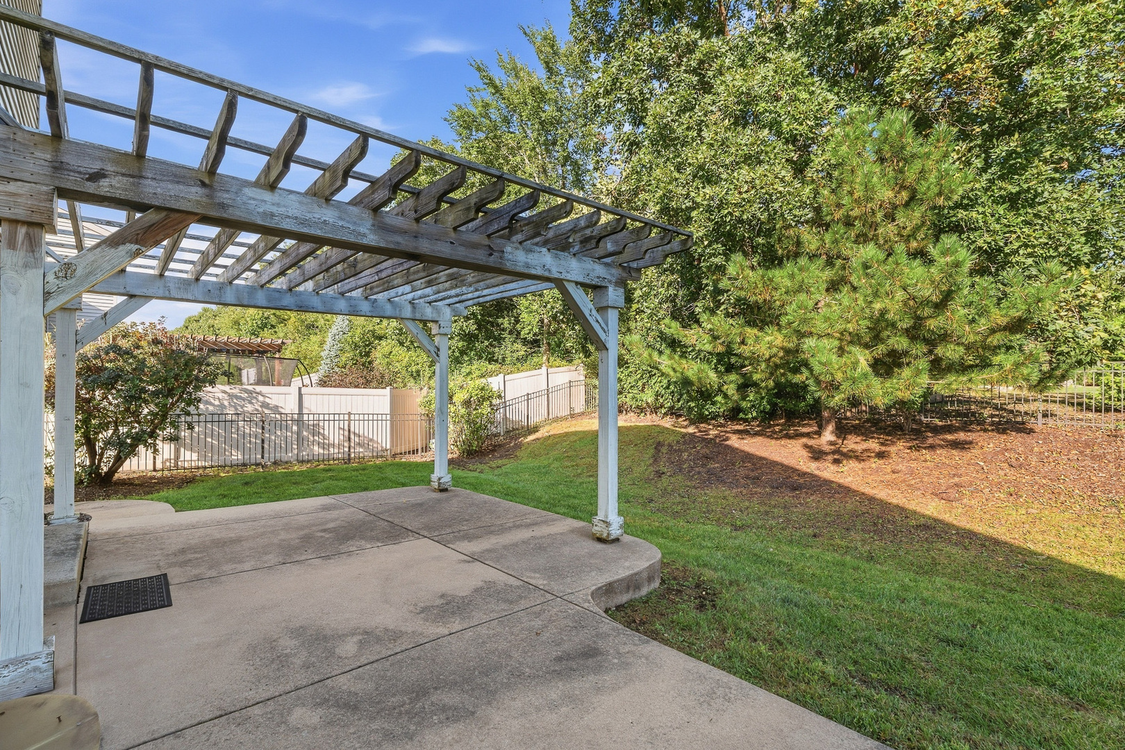 property viewer photo 30