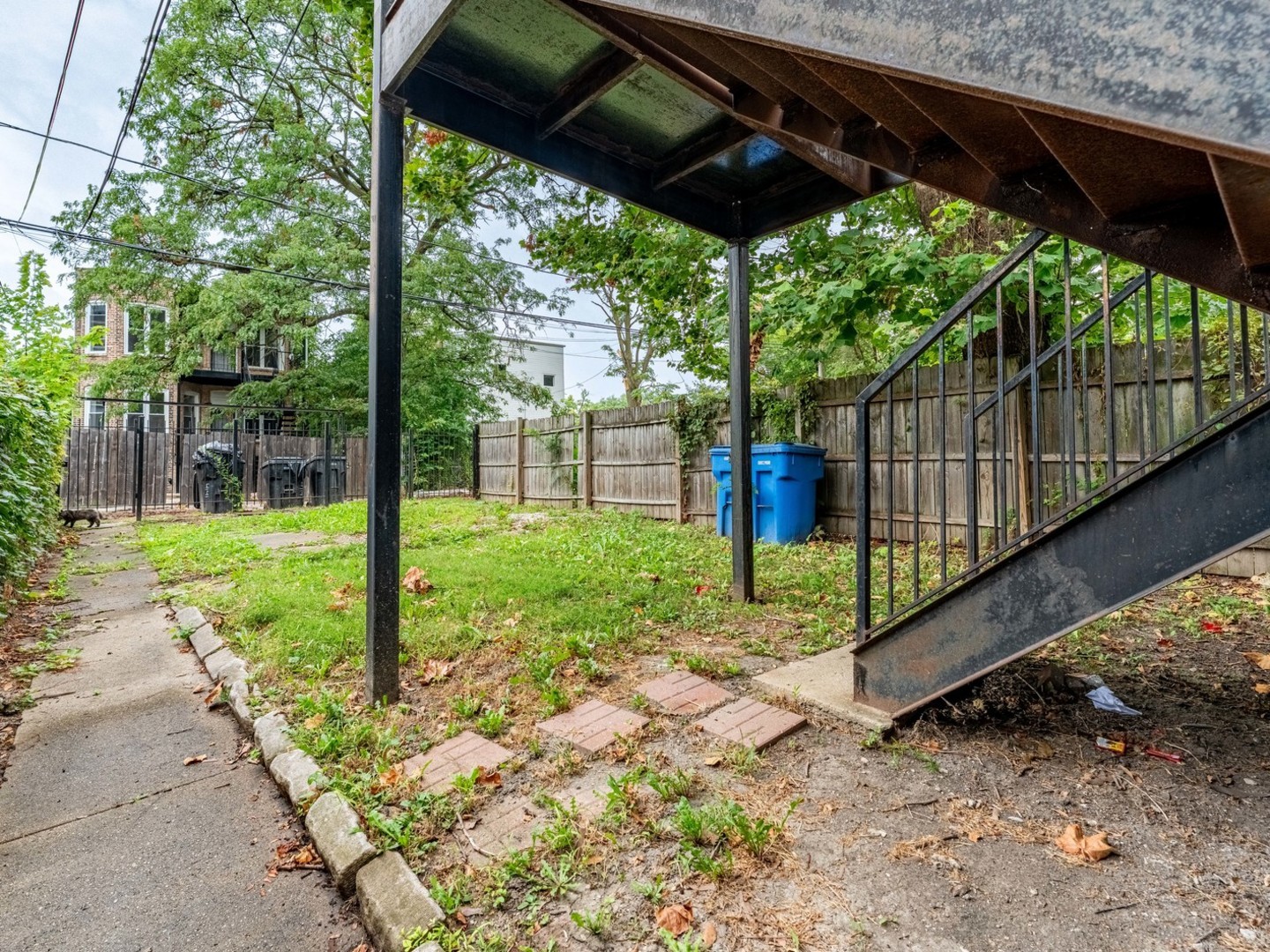main property photo 25