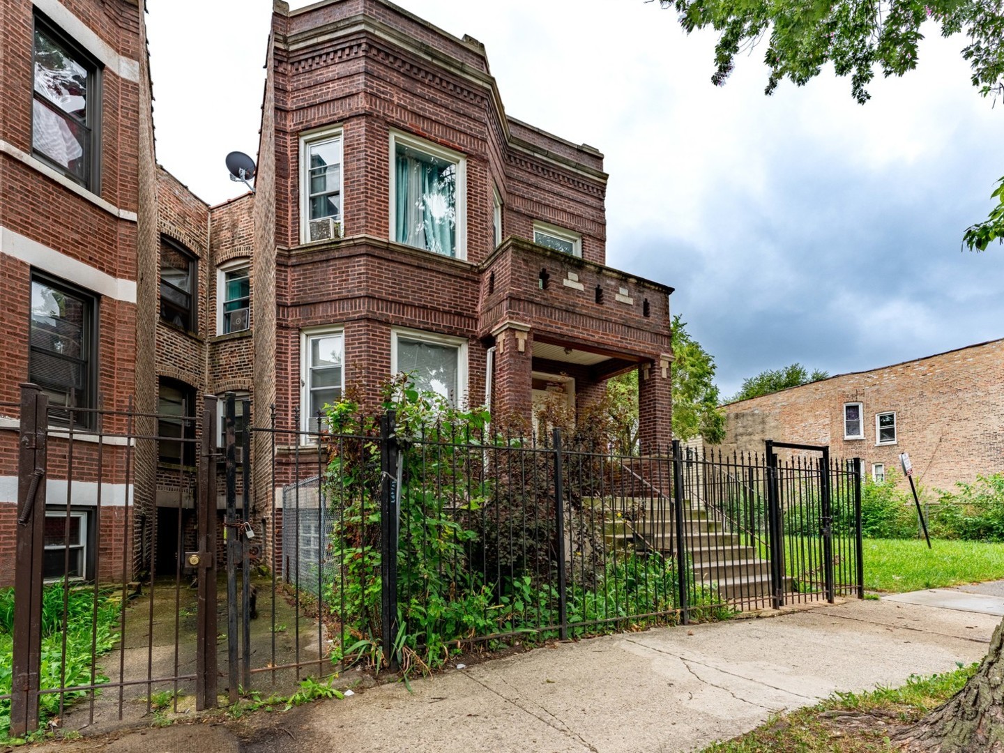 main property photo 27