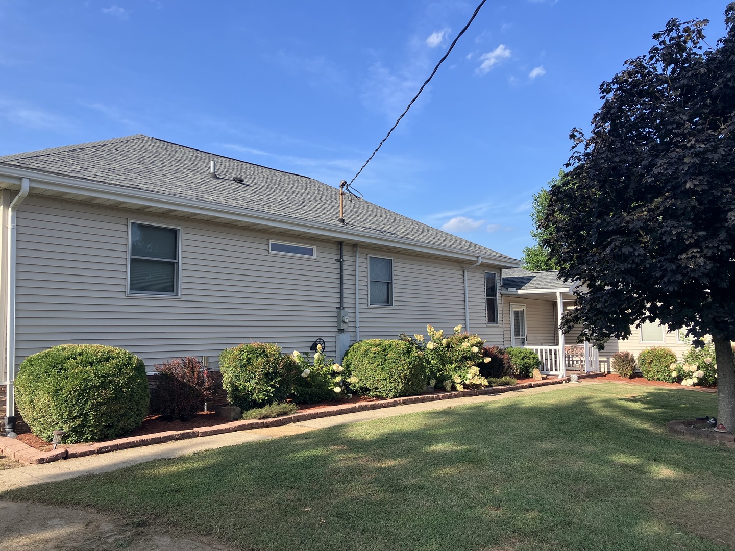 main property photo 27