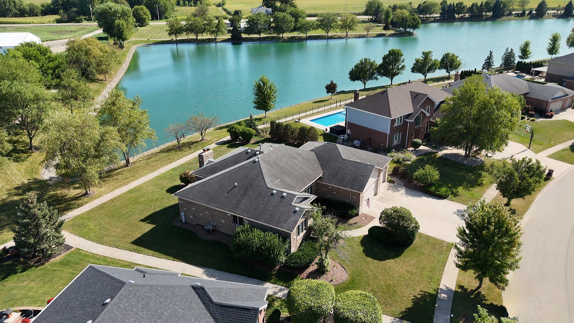 main property photo 8