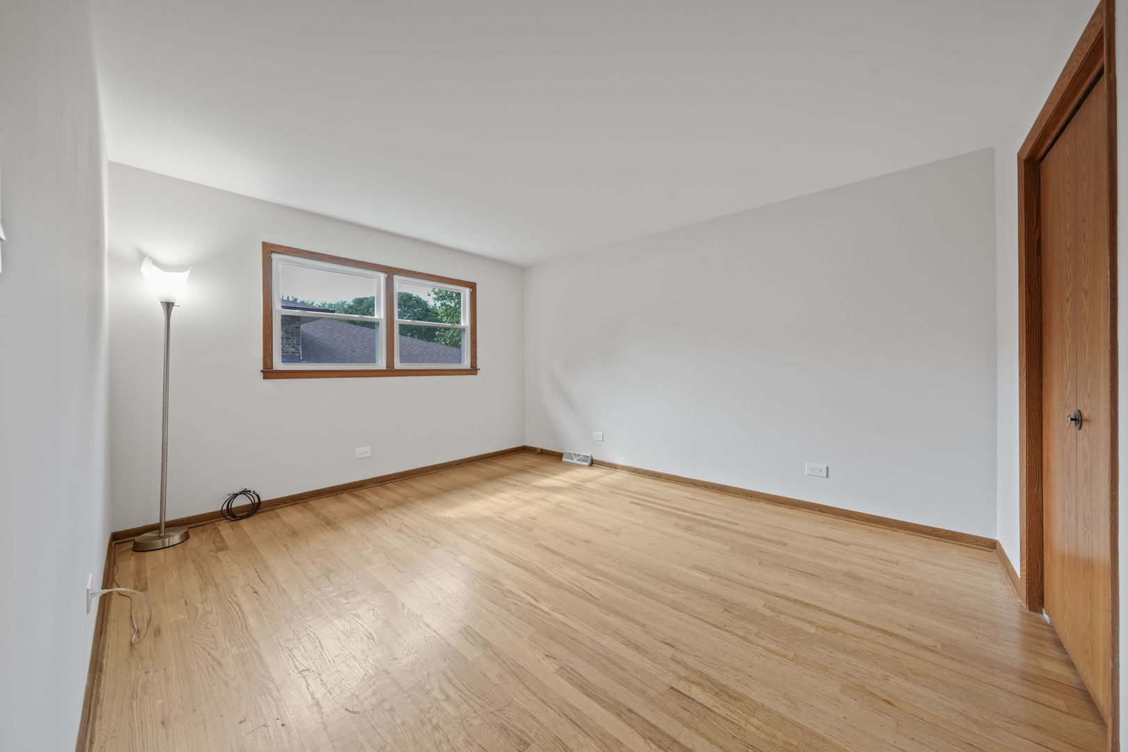 property viewer photo 12