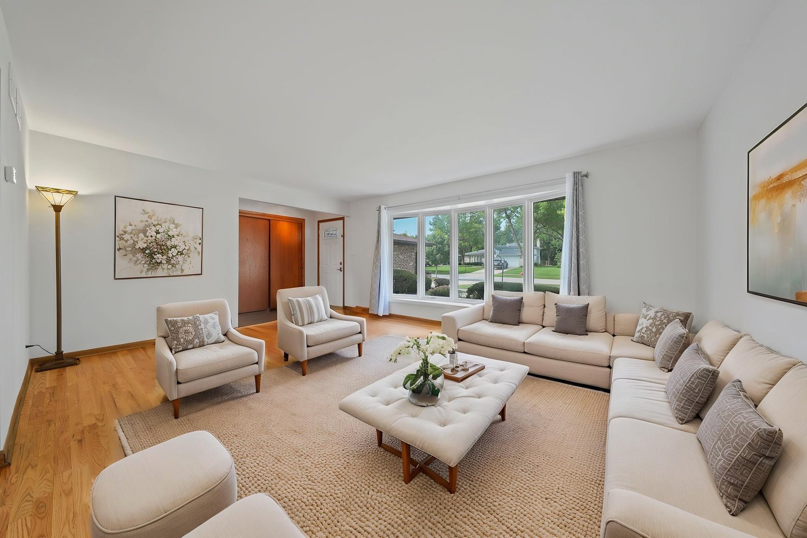property viewer photo 2