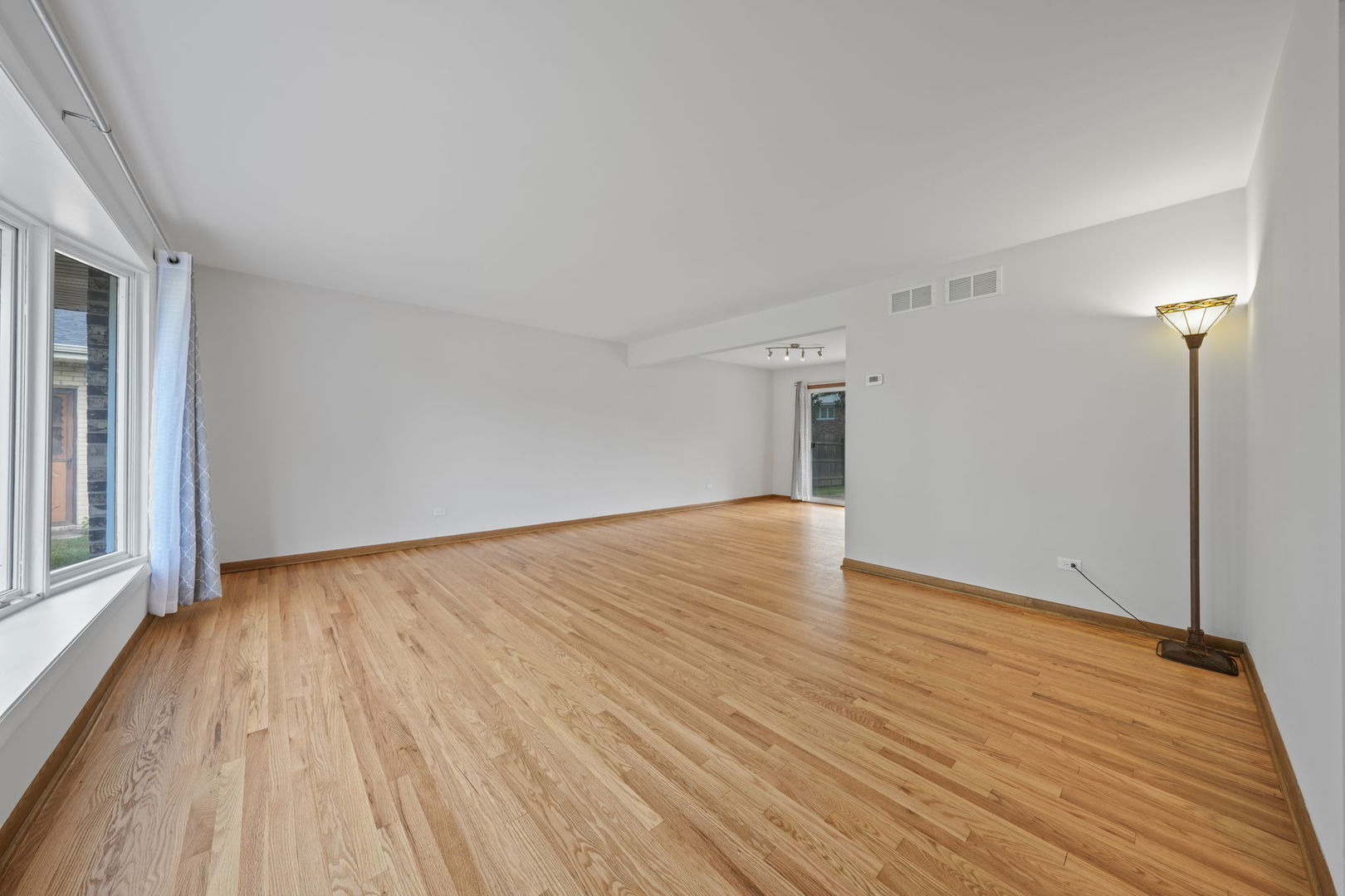 property viewer photo 4