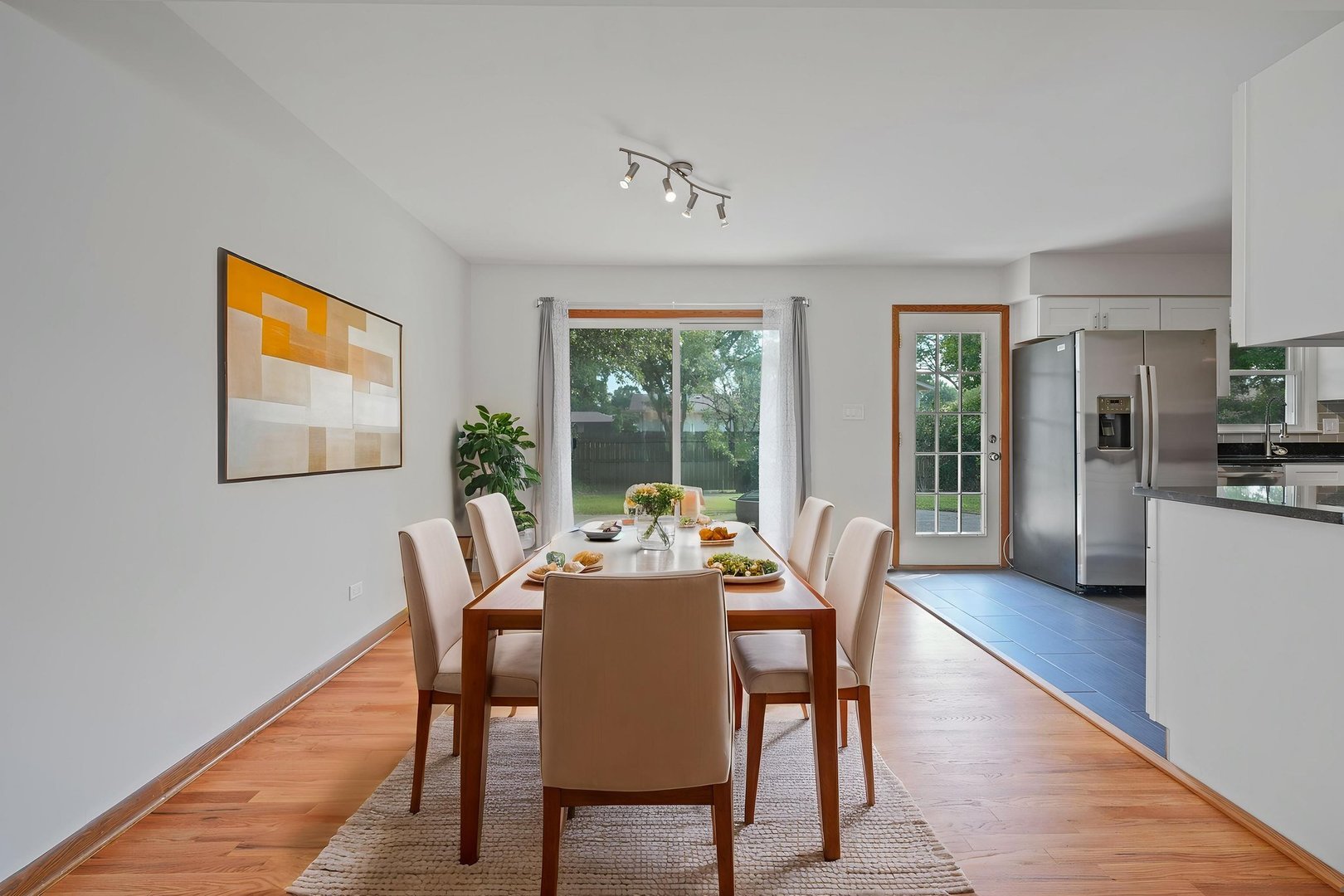 property viewer photo 5