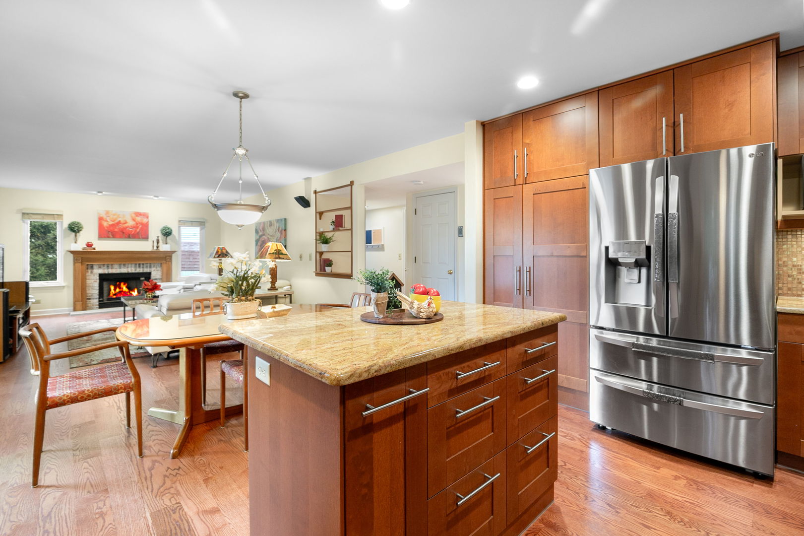 main property photo 8