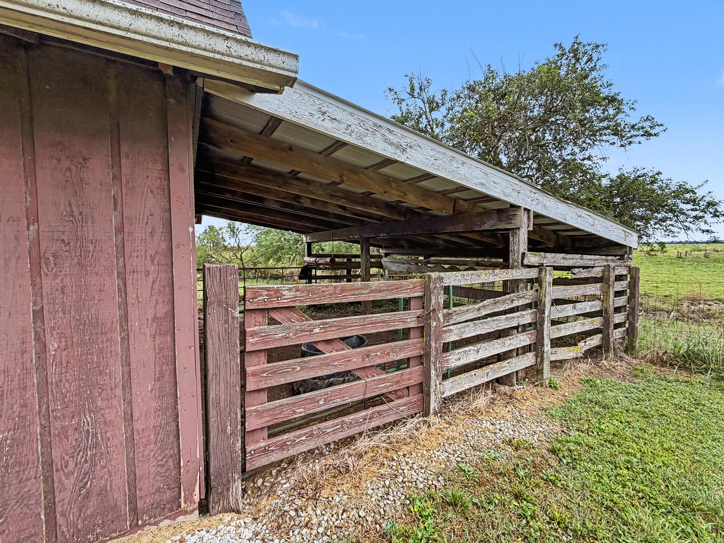 main property photo 19