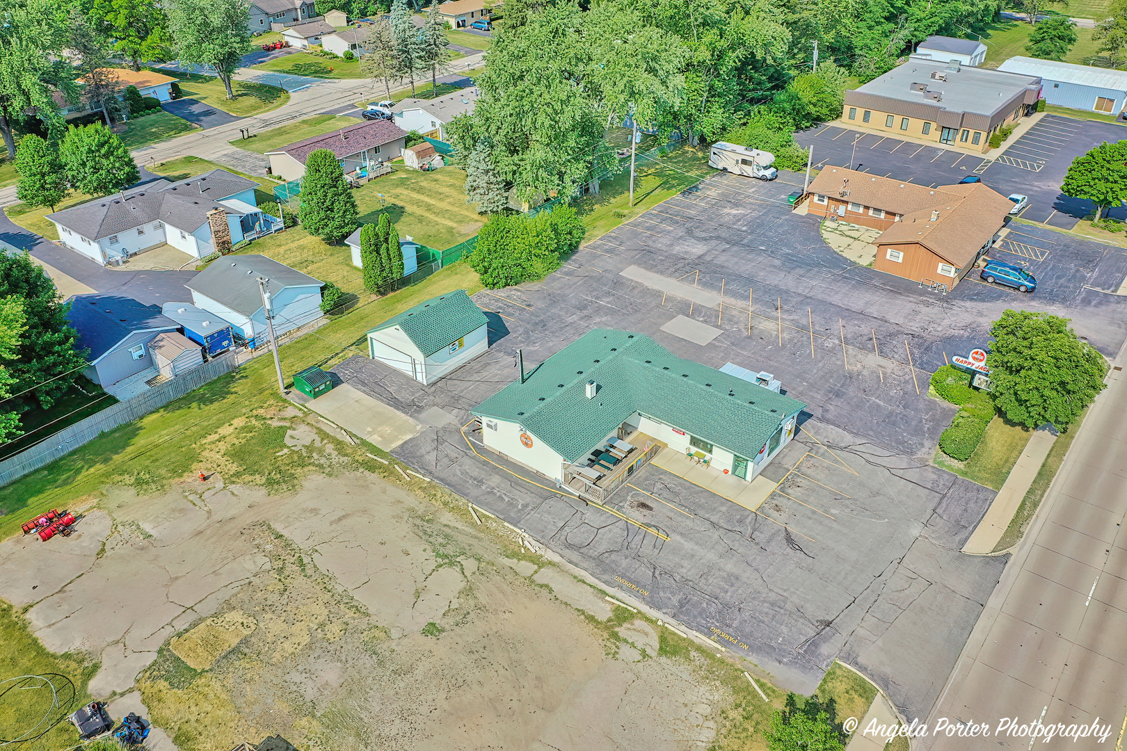 main property photo 23