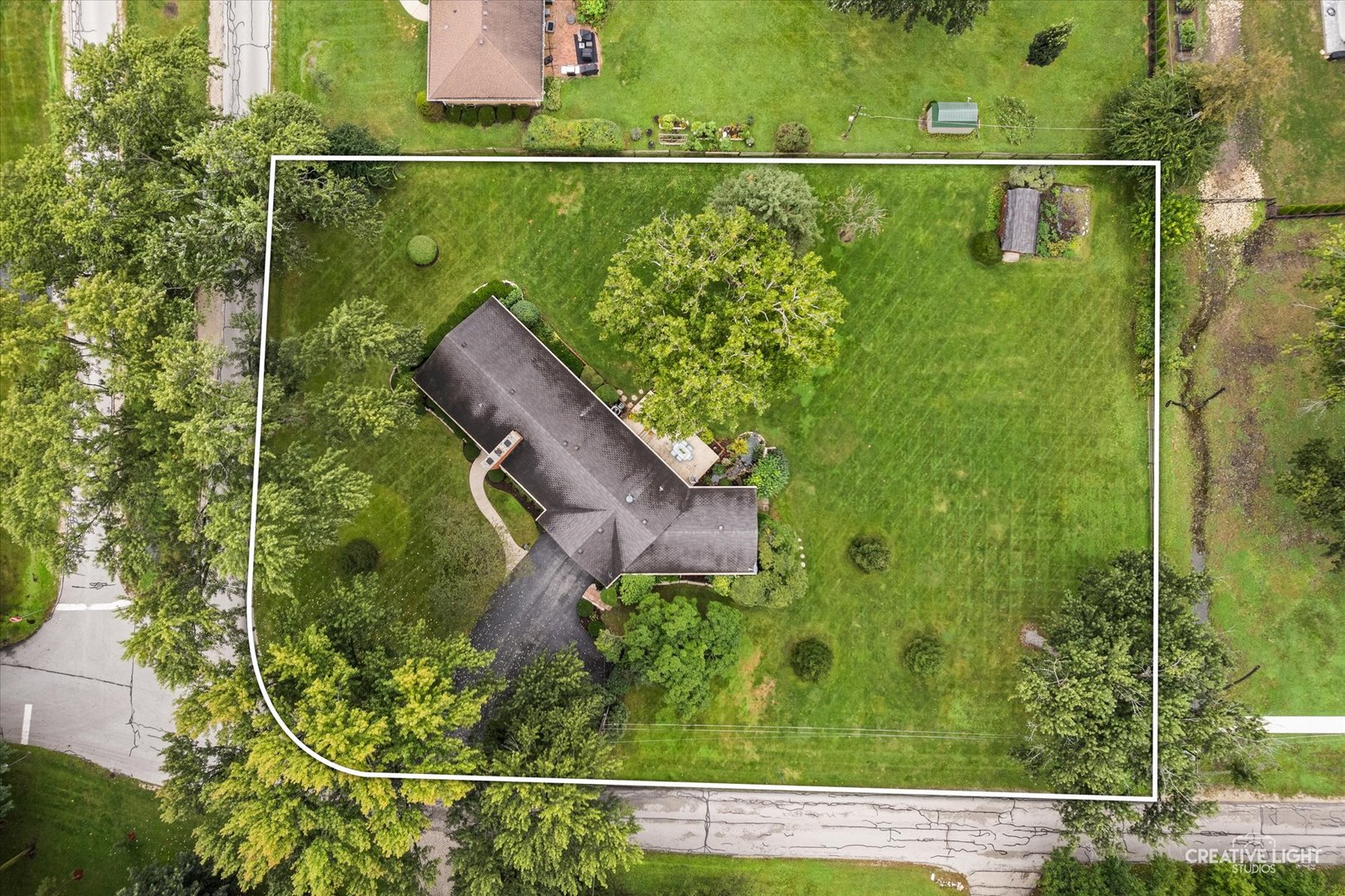 main property photo 28