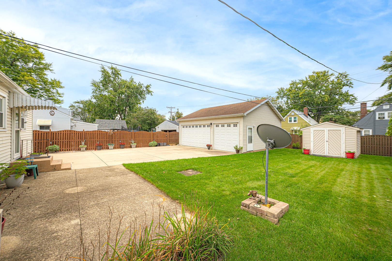 main property photo 18