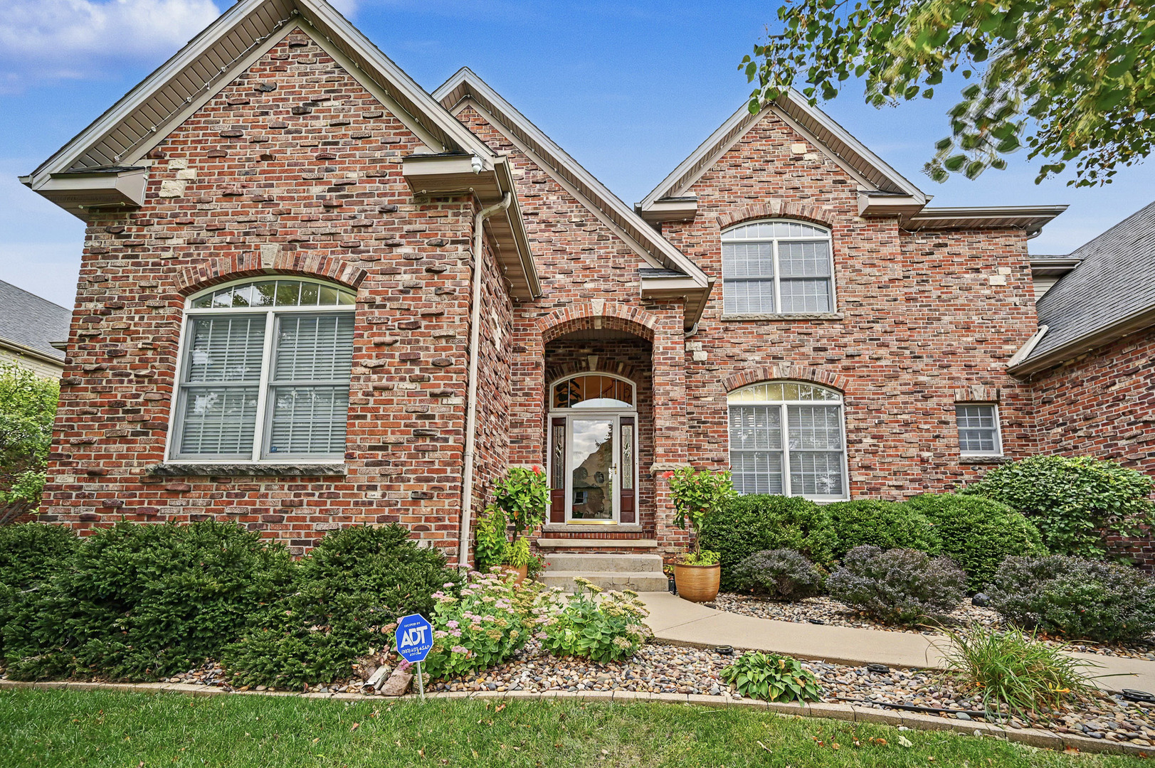 main property photo 9