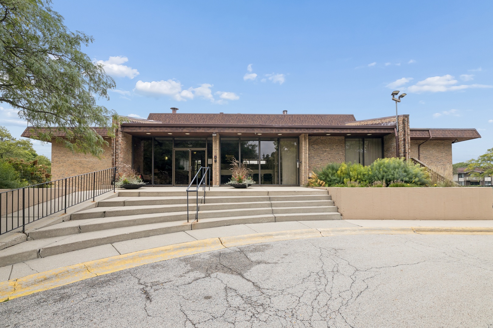 main property photo 18