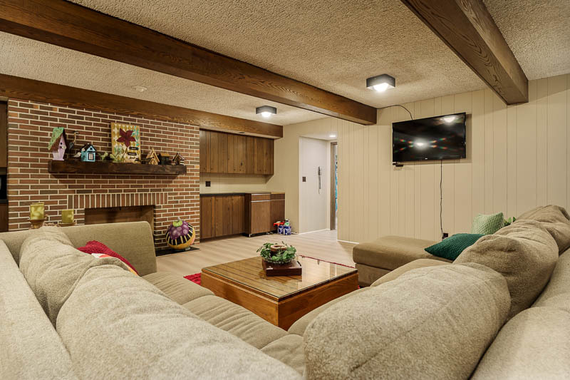 main property photo 74