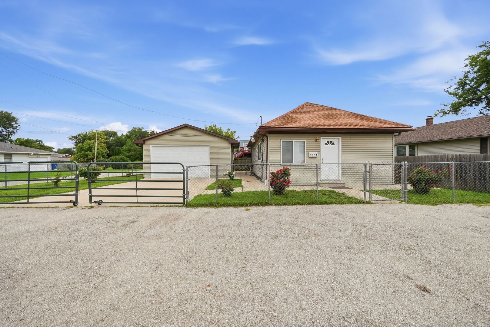 main property photo 21