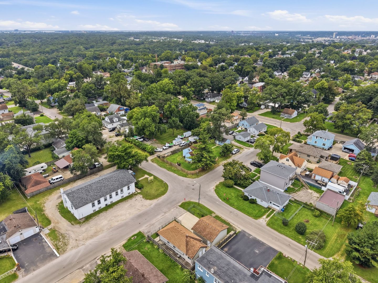 main property photo 25