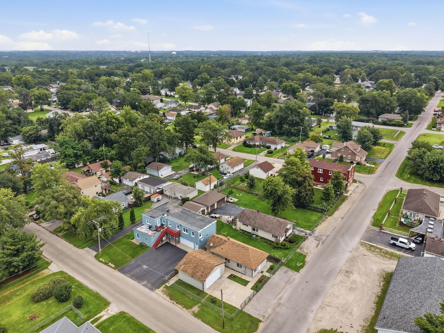 main property photo 28