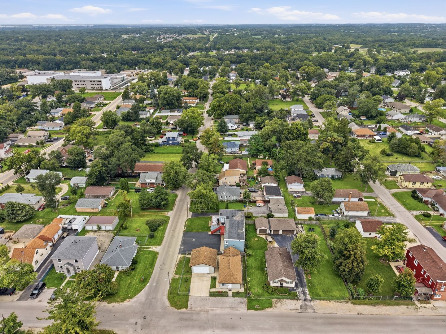 main property photo 30