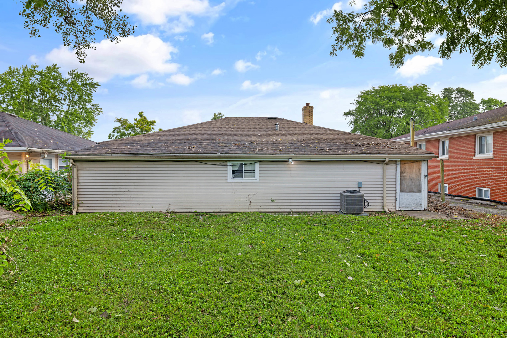 main property photo 16