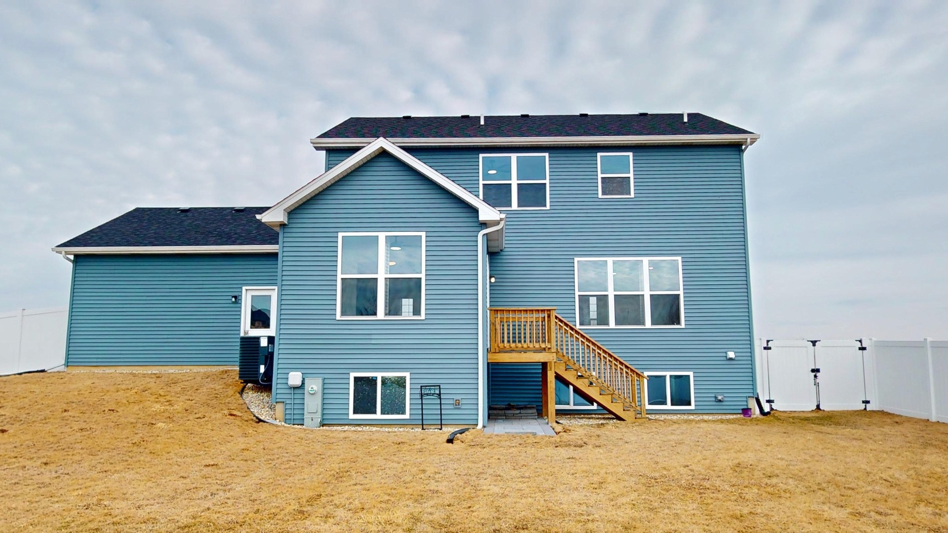 main property photo 24
