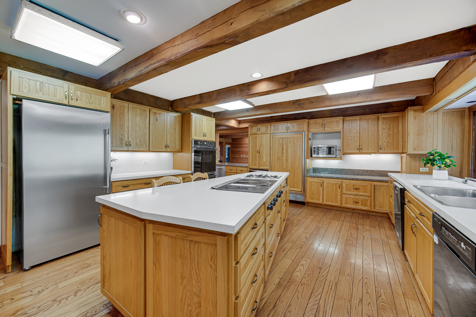 main property photo 27